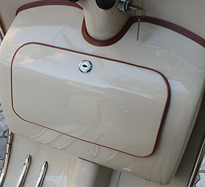 Front glove box